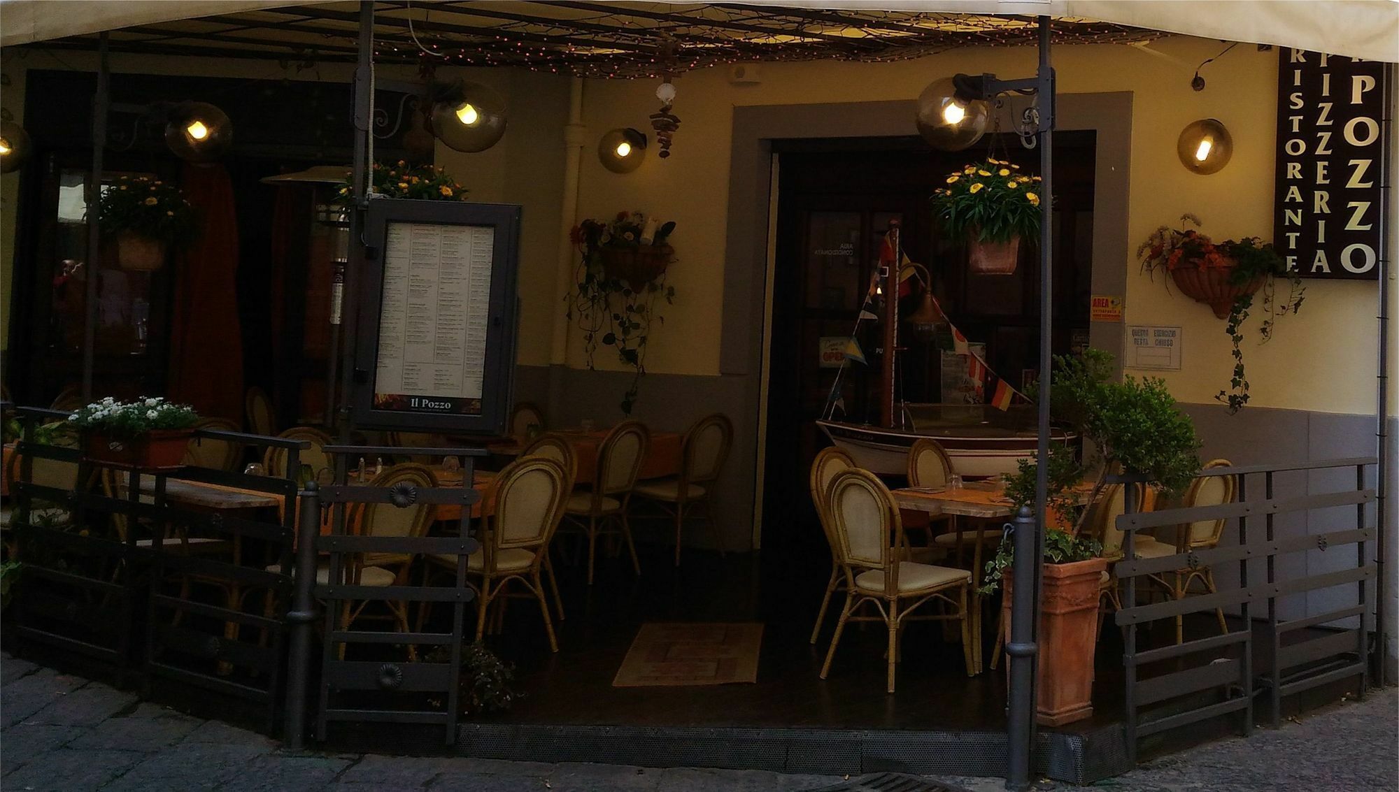 Il Pozzo Apartment Sorrento Bagian luar foto